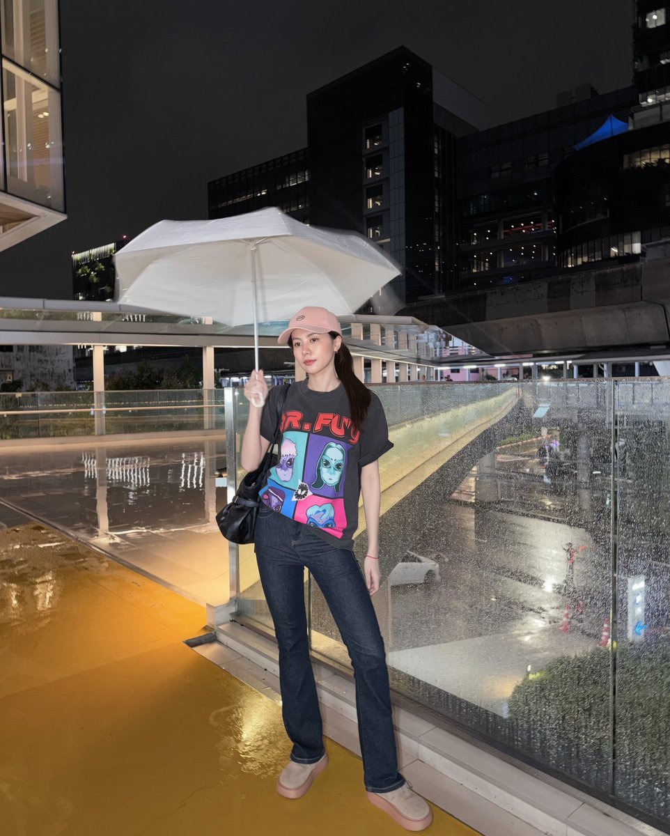 NamneungMilinTH's tweet photo. [IG:with.namneung Post]

ได้โปรดหยุดสาดก่อนสมาชิก☔️

#NamneungMilinD https://t.co/df0DfK2o7l