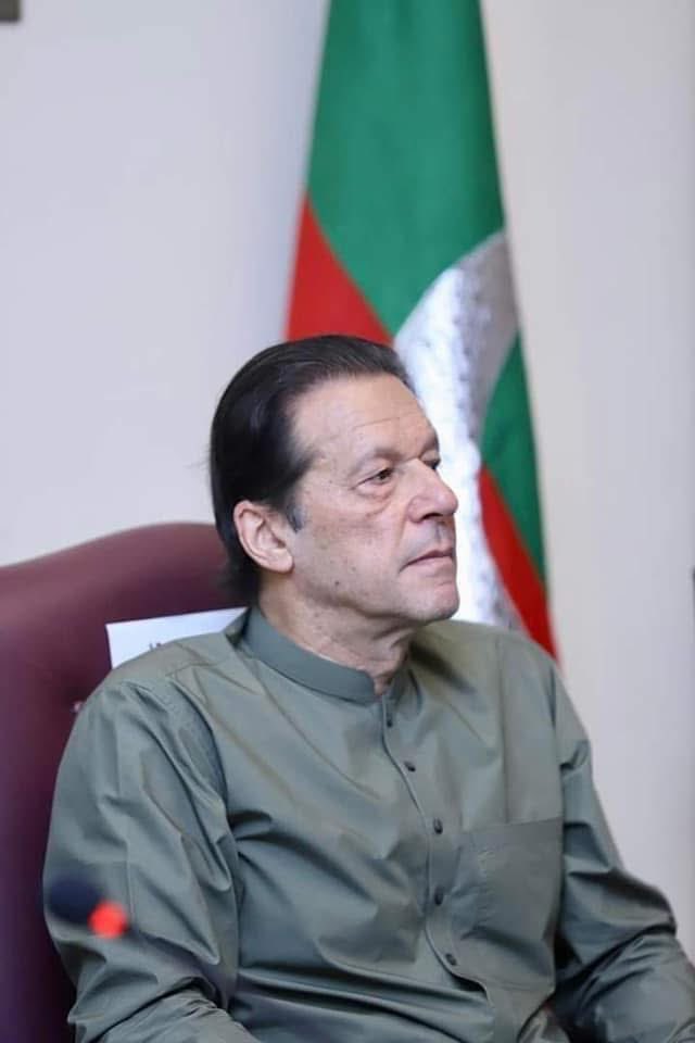 WaqasShaheenISF's tweet photo. ویسے تو ہزاروں خوبیاں ہیں تجھ میں
لیکن تیرا یزیدِ وقت کے سامنے ڈٹ جانا کمال کر گیا
Free Imran Khan
@ImranKhanPTI https://t.co/C3f5HfK4Kn