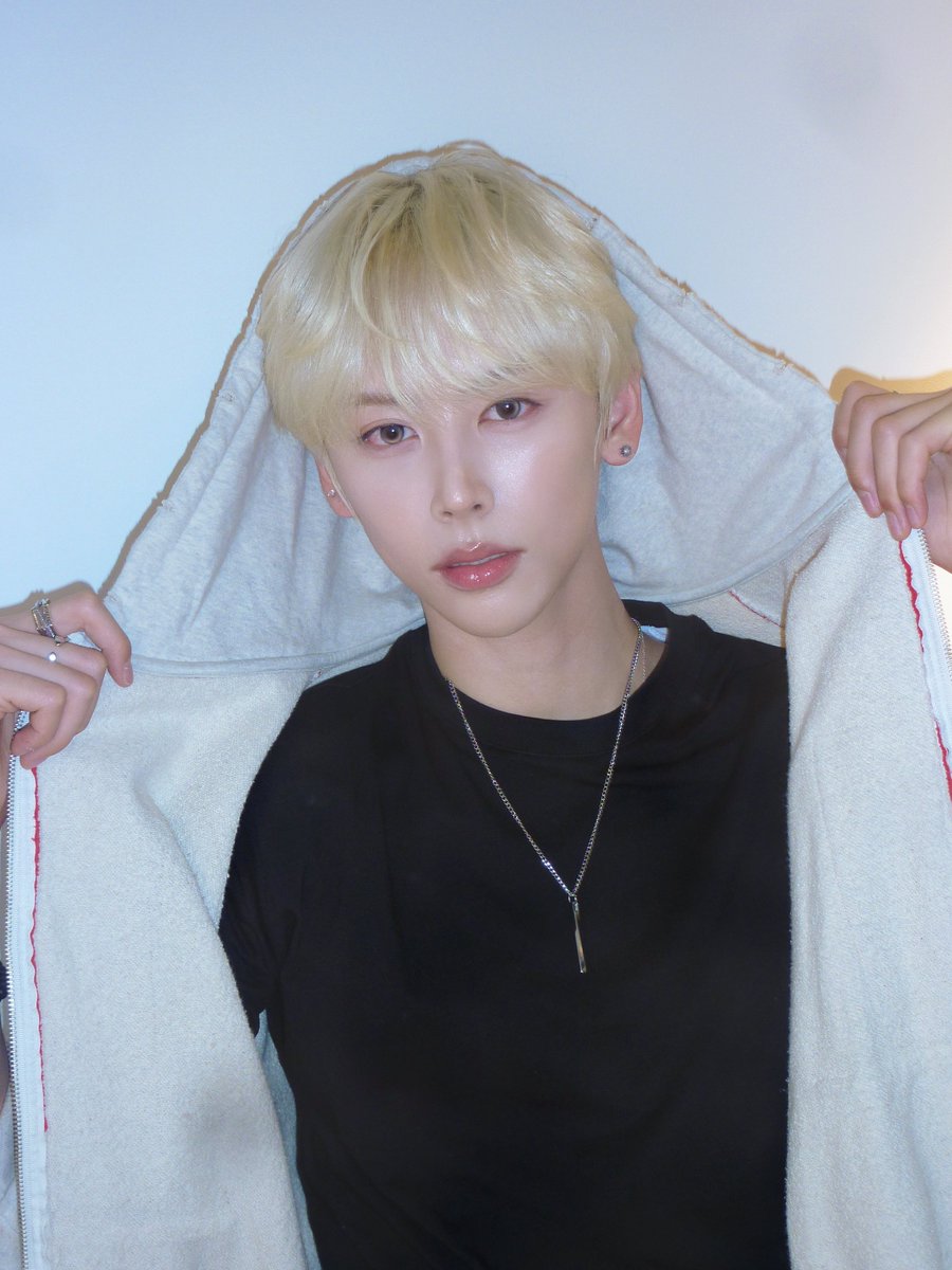 ovus_of_music's tweet photo. [💚]
도쿄에서 여러분이랑 같이 놀아서 너무 즐거웠어!
오사카에서도 여러분과 함께 예쁜 추억 많이 만들고 싶어!!!

이건 도쿄에서 산 빈티지 디지털 카메라로 찍은 사진이야!!
앞으로도 이 카메라로 사진 많이 찍어서 보여줄게! 기대해줘 ☘️☘️

#OVUS #오버스
#LYNN #린 https://t.co/HLxsFJnqRw