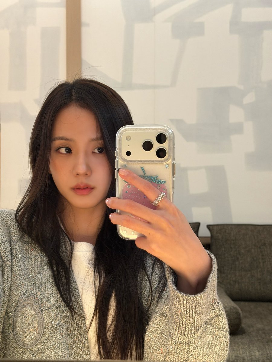 tkgaries103's tweet photo. Sooyaas and Blinks, it is a new day ! Please engage JISOO newest IG posts again ! Share all pic via story and link on SNS ! Don’t forget to like, repost and bookmark if you haven’t !  

Link: 
https://t.co/PzF1GvE0rj https://t.co/fSiItukdWz
