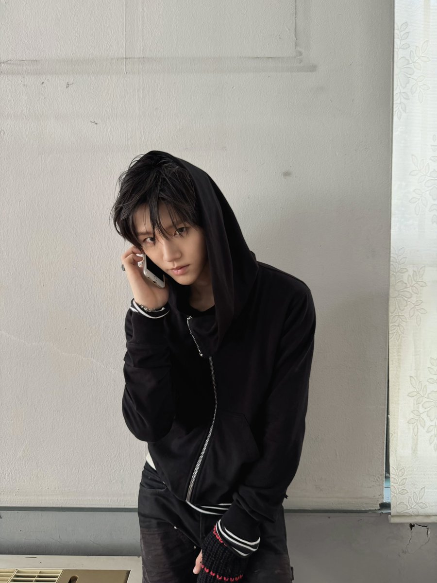 duajunitoday's tweet photo. "yank, aku dh di depan gang ya" https://t.co/Tgopxl3ort
