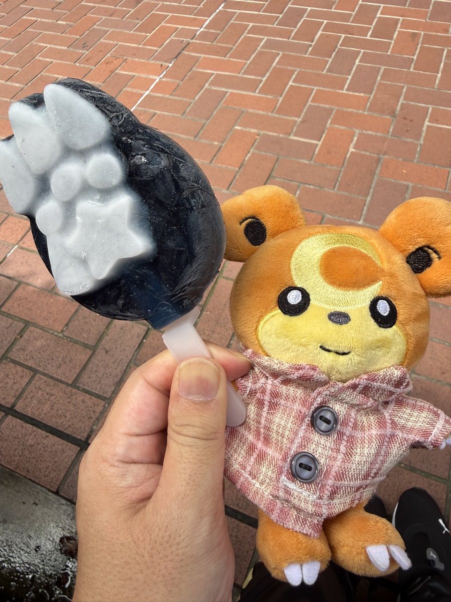 yasureal's tweet photo. 試合前はご機嫌だったのにね... https://t.co/Kkscq6RZoR