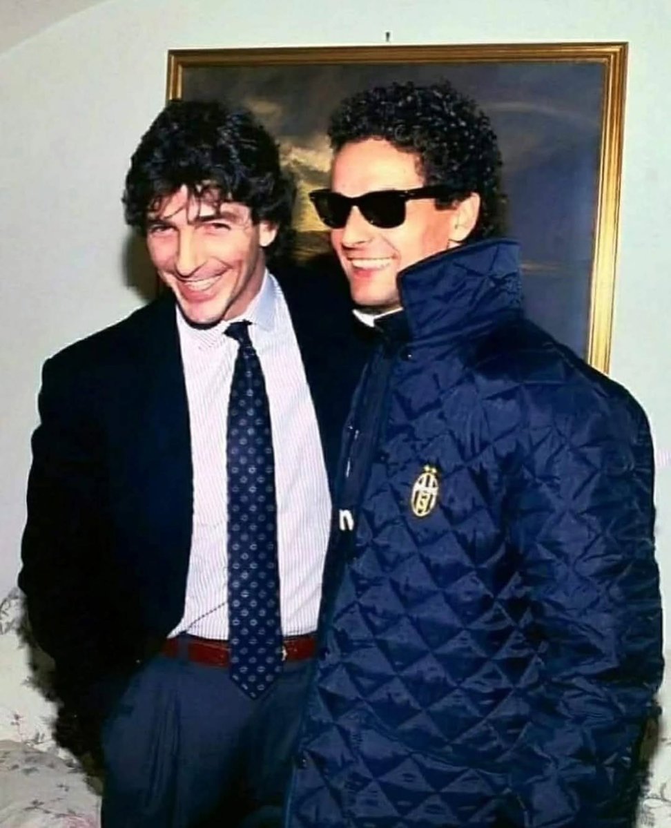 90sfootball's tweet photo. Paolo Rossi and Roberto Baggio 🇮🇹 https://t.co/RZXTnUl4pC