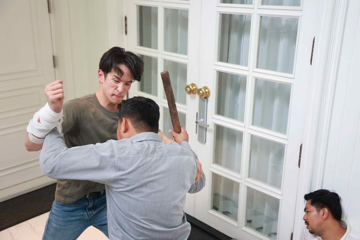 ANiceEnt's tweet photo. “อ๋อง สิ��ธานต์” บุกบ้าน “ณเดชน์” ล่าสมุดบัญชีลับ! “เจมส์ มาร์” สู้สุดตัว ปะทะเดือดใน “สองหัวใจ”
#Nadech #Jamesma #อ๋องสิทธานต์
#AmandaObdam
#สองหัวใจ #Brothers
🔗https://t.co/TmBYHWRzLD https://t.co/QIFnoOBhI0