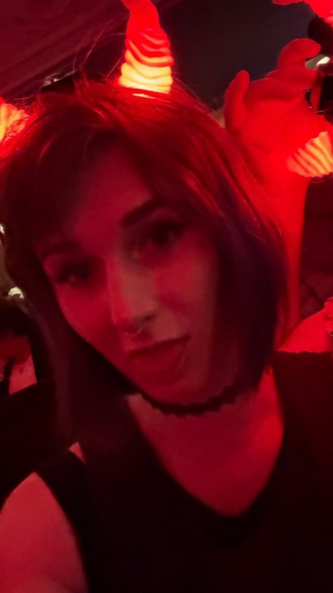 Cassiesbfp's tweet photo. I just want to be told I’m a good girl 🏳️‍⚧️ https://t.co/xataIv3tHQ