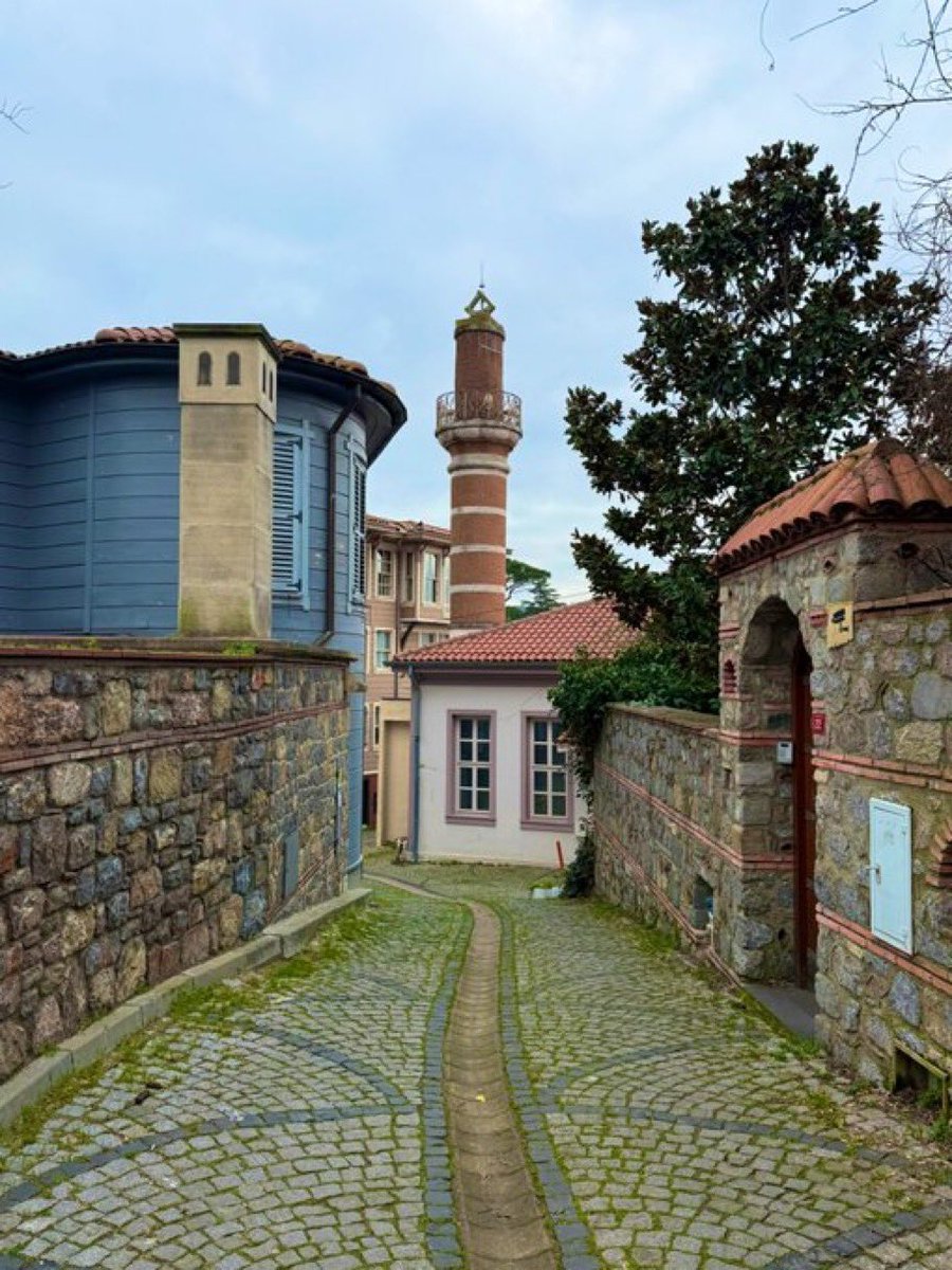 kayamerthasan_'s tweet photo. Anadoluhisarı Muhaşşi Sinan Camii https://t.co/qGocJTICP7