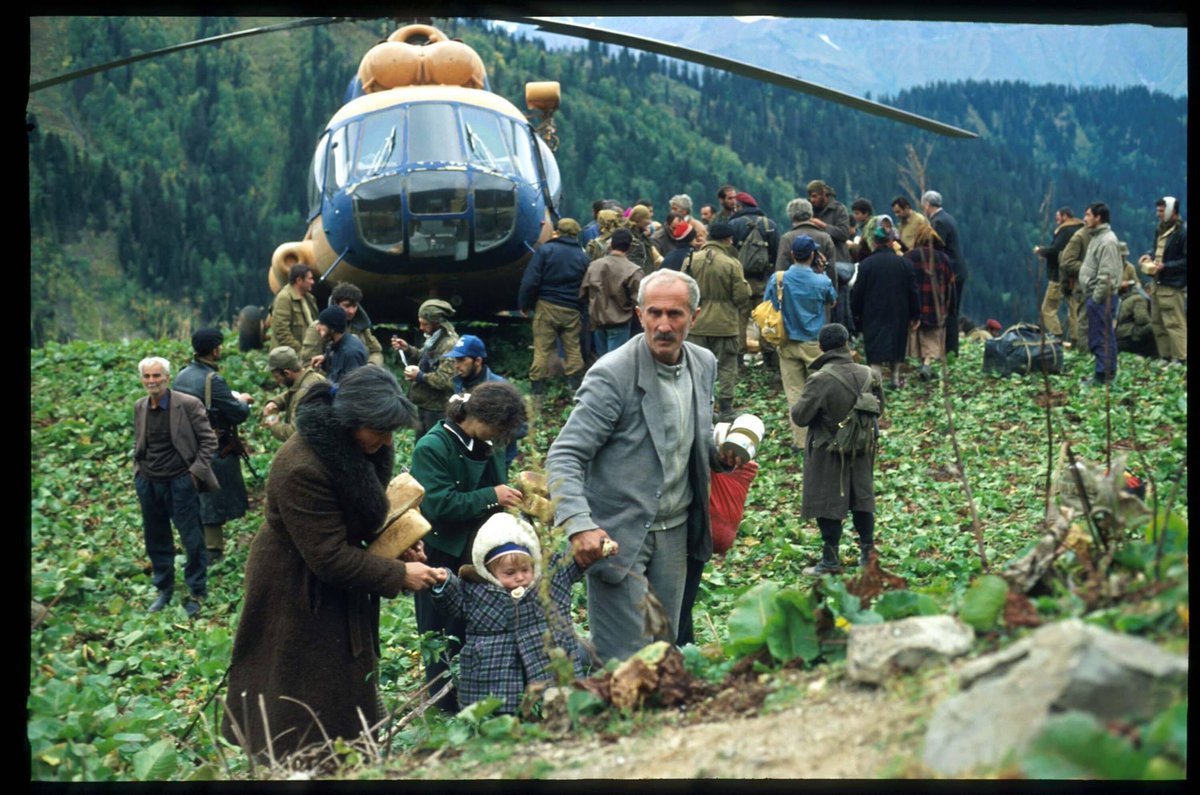 EkaChkoidze's tweet photo. 33 years ago today, Sokhumi fell. 

On October 10, Ukrainian pilots, in a heroic peacekeeping mission,made 291 flights with 17 helicopters,rescuing 7,643 lives and delivering 487 tons of humanitarian aid. Their bravery in Georgia's darkest hour remains etched in our history. 🇺🇦🇬🇪 https://t.co/tWRJ3aG8nD