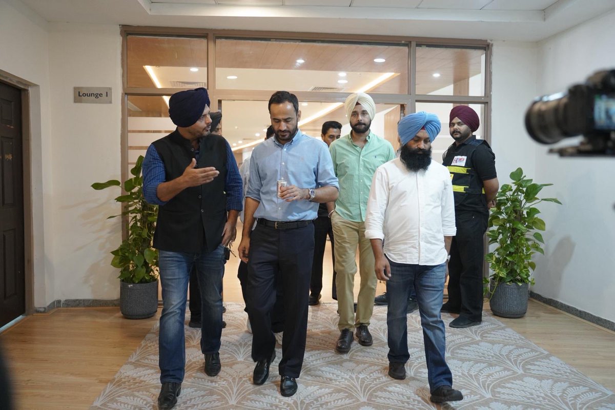 meet_hayer's tweet photo. ਪੀਸੀਏ ਦੀ 78ਵੀਂ ਸਾਲਾਨਾ ਜਨਰਲ ਮੀਟਿੰਗ ਵਿੱਚ ਹਿੱਸਾ ਲਿਆ। ਪੰਜਾਬ ਨੂੰ ਕ੍ਰਿਕਟ ਖੇਡ ਵਿੱਚ ਅੱਗੇ ਲਿਜਾਣ ਲਈ ਵਿਚਾਰਾਂ ਕੀਤੀਆਂ ਅਤੇ ਪਿਛਲੇ ਸਮੇਂ ਵਿੱਚ ਕੀਤੀਆਂ ਨਵੀਆਂ ਪਹਿਲਕਦਮੀਆਂ ਬਾਰੇ ਹਾਊਸ ਨੂੰ ਜਾਣੂੰ ਕਰਵਾਇਆ। https://t.co/ogTS5MgGF1