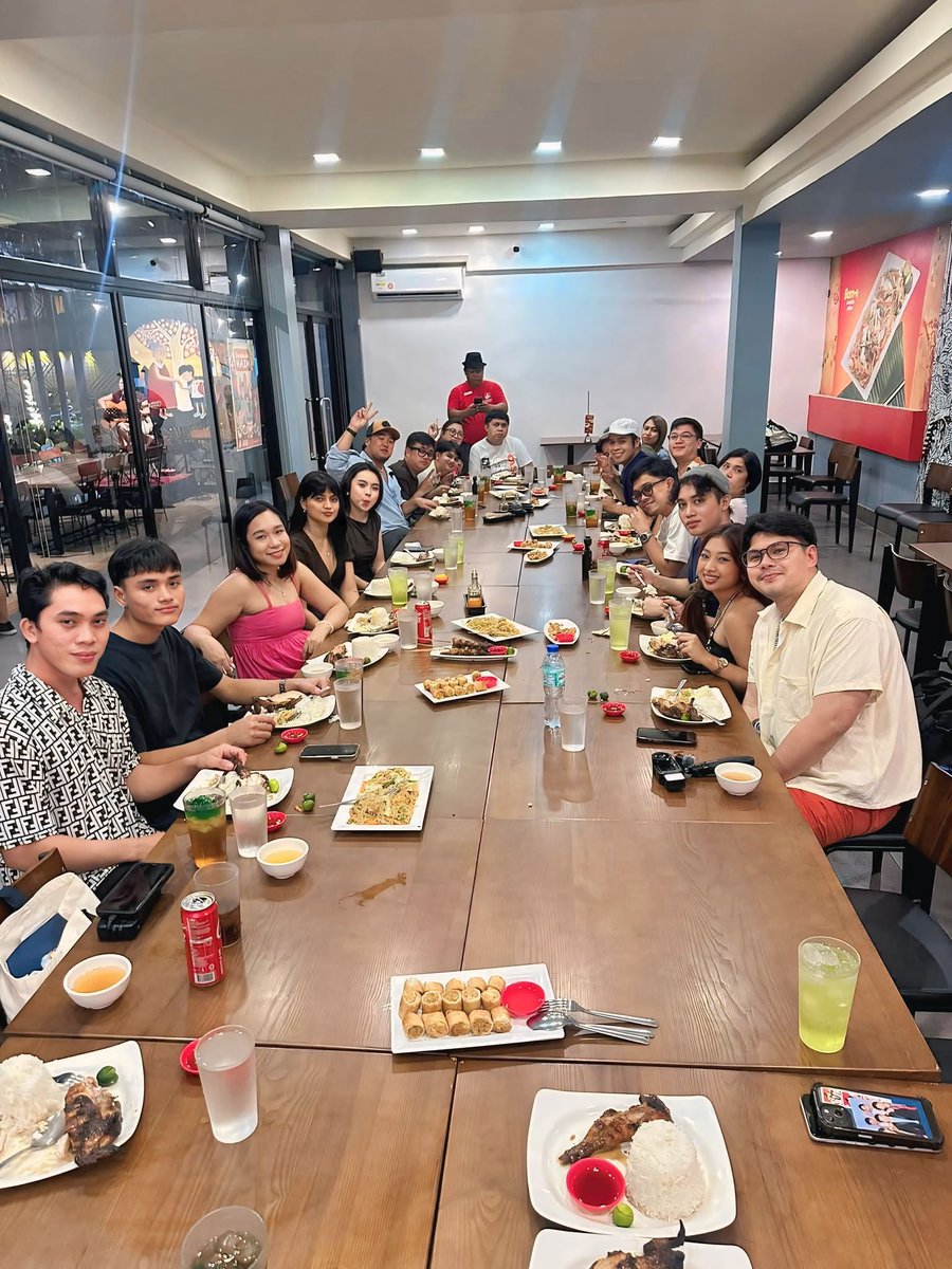 MackyBenj's tweet photo. Thank you Haim Chicken!.. The best chicken in Palawan.. 

#HaimChicken #PALCON2026 

📸: Palawan Content Creators https://t.co/tPdVk6yxyx