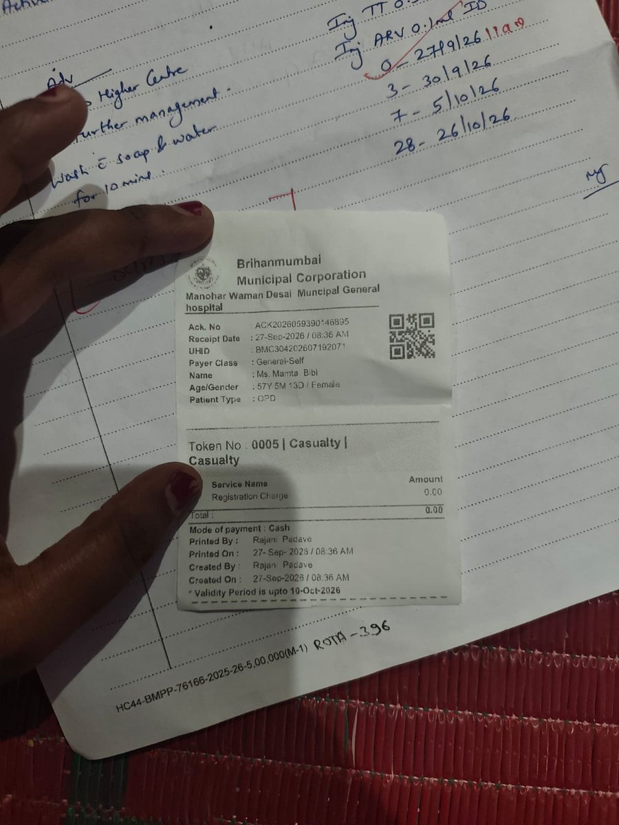 ajayvaity's tweet photo. @mybmc @mybmcWardPS @mybmcSWM @AshwiniBhide @cmo @mybmc below are the bmc hospital papers @mybmcWardPS can u please pickup the stray dogs and save people here https://t.co/SkWB3N2TVx