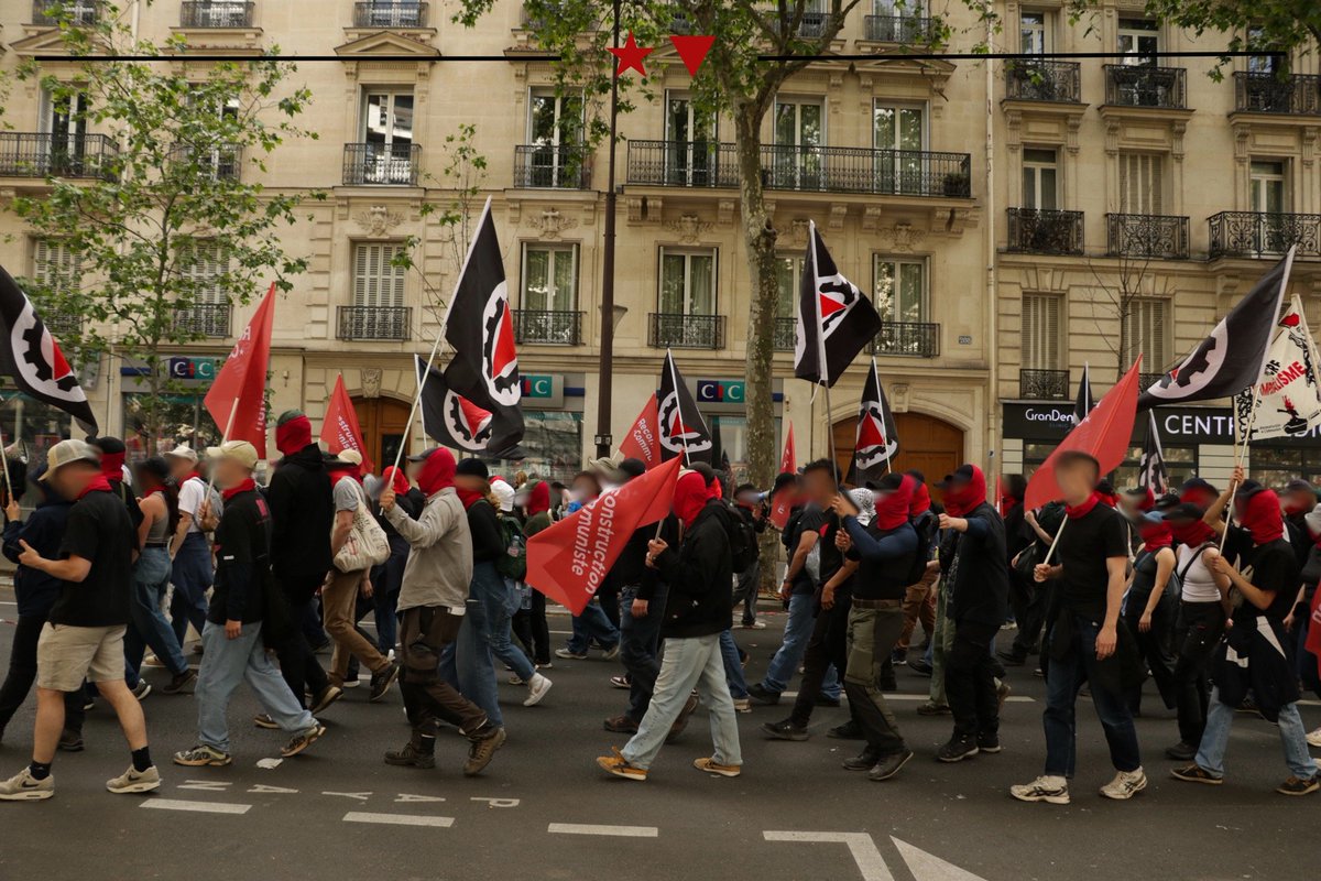 UCommuniste_'s tweet photo. https://t.co/kHJlqR799E