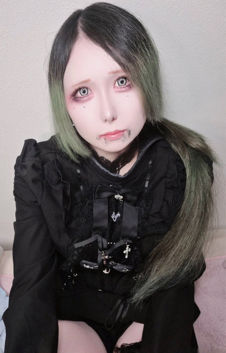 meruruEngel's tweet photo. めるる呼んでくれて嬉しかった
不思議な感じのお兄さん
終わったらお仕事行かないといけない
って言ってたけど、眠そうだったから可哀想だたけど
夕方からお仕事頑張ってね
眠い中呼んでくれてありがと♡

 #おとこの娘 #男の娘 #沖縄 https://t.co/PwkCU42RpK