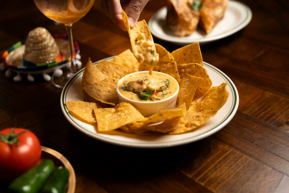 rodeogrillTH's tweet photo. Dip, crunch and enjoy! Our Chili con Queso is cheesy, creamy and made for sharing. https://t.co/yKEMqdX2Fn