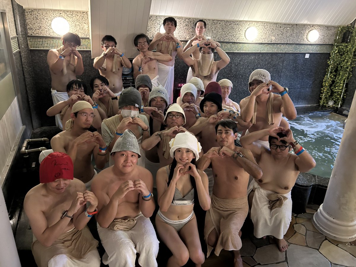 BadenGarden's tweet photo. 北岡果林さん来店イベント💕
(@karin_kitaoka_)
2回目のアウフグースも大盛況で終了し、
本日全てのイベントが終了致しました😆✨
ご参加頂いた皆様、ご協力頂いた皆様ありがとうございました🙇‍♂️
お店様に色紙も頂いちゃいました😍
#北岡果林 #サウナ王 #サウナイベント #所沢 #バーデンガーデン https://t.co/M42sd1IlsP