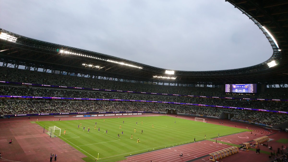 SystemJun's tweet photo. 国立競技場でサッカー https://t.co/TBHTxyP0Kj
