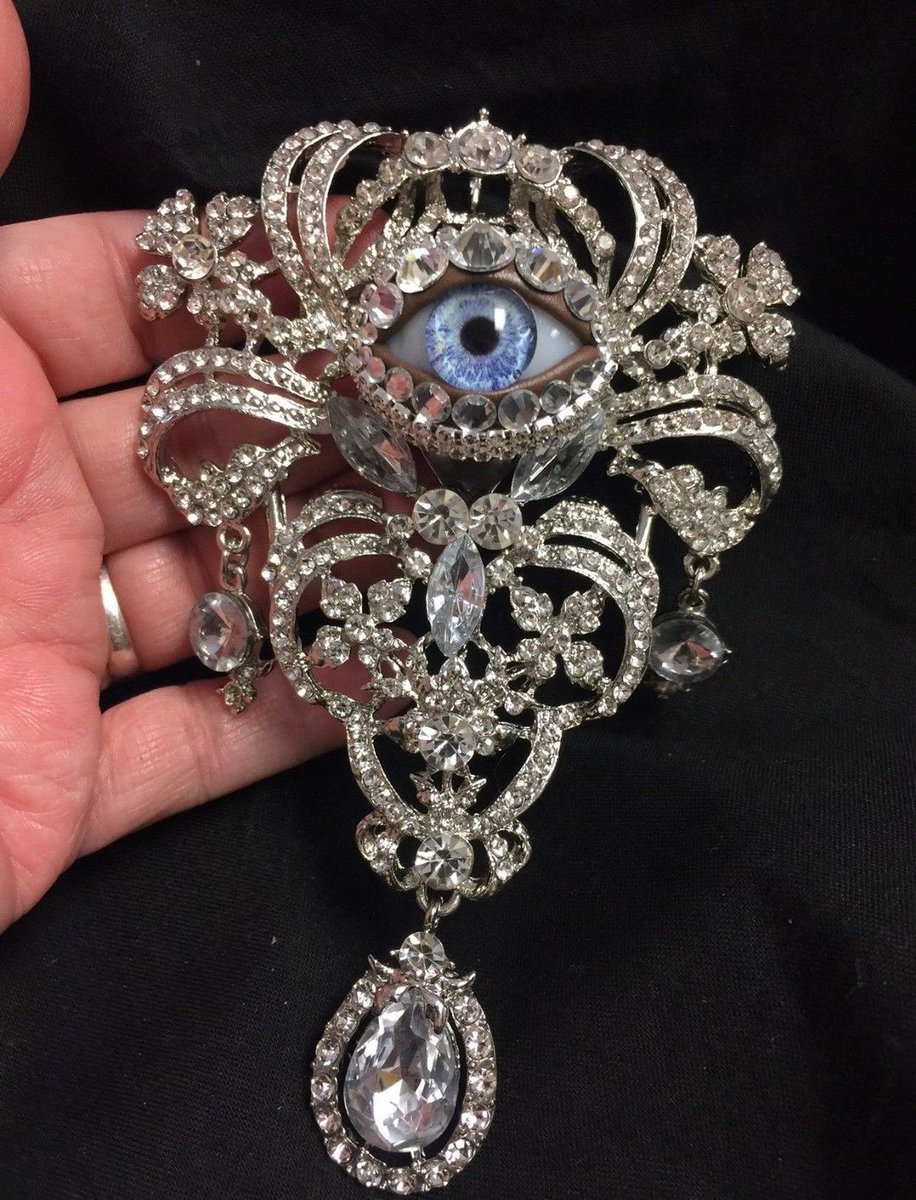 evergreenhues's tweet photo. ornate crystal eye brooches with a mystical gothic design https://t.co/0qbwS8YXOs