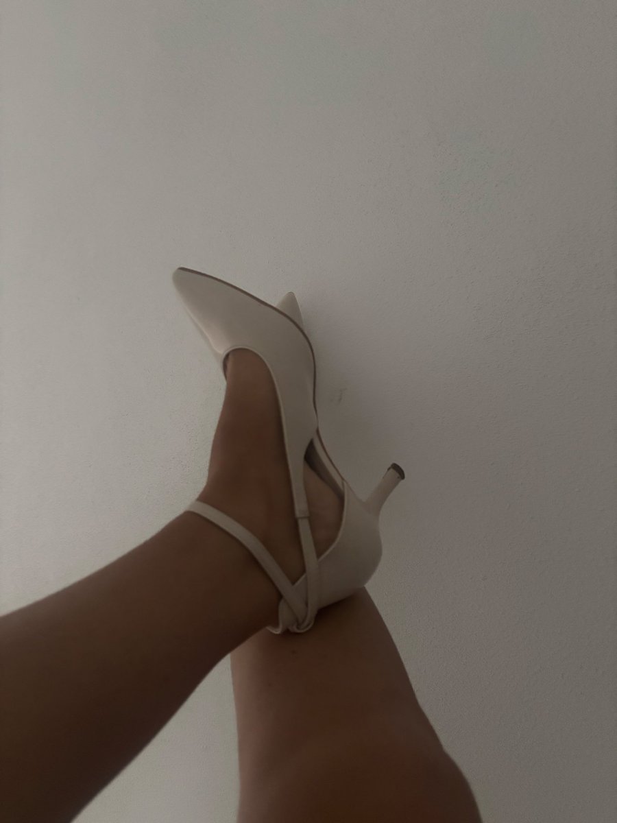 zdenkafeet's tweet photo. Do you like my feet?😍😍 https://t.co/4CwAKGJjM6