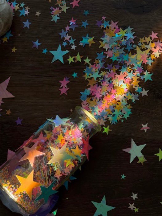 lunecrumbss's tweet photo. spilled stars https://t.co/1qIci0SjDs