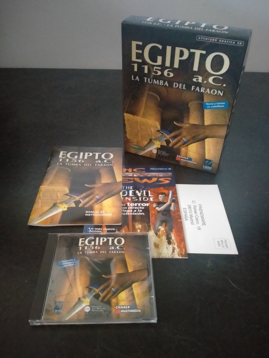 pcgamearchive's tweet photo. En 1998, un CD-ROM podía llevarte al Egipto de Ramsés III y ser aventura 3D, exploración y enciclopedia a la vez.

Egipto 1156 a.C. conserva además algo muy de su época: una Big Box con voces y textos en castellano.

#pcgamearchive #bigbox #retropc https://t.co/gznYGEbBi6