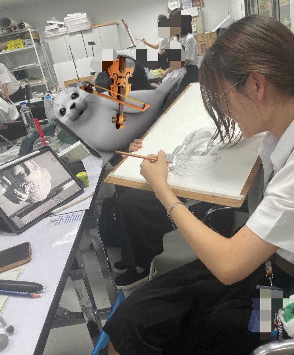 AOMMY_UWU's tweet photo. ความลับของรูปนี้ = วาดด้วยท่านี้…. https://t.co/476uLdAQVs
