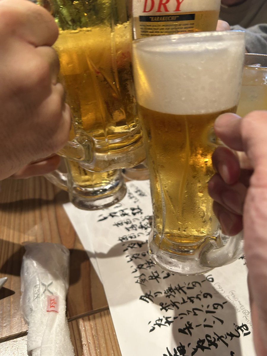 aojishi1banburo's tweet photo. #はーじまーるよー 
今日も立川でイカ塗れになるでござる🍻🦑 https://t.co/uxmPLfhzhu