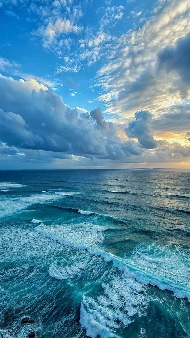 lunecrumbss's tweet photo. earth is such a beautiful place https://t.co/UjHPaQOcaw