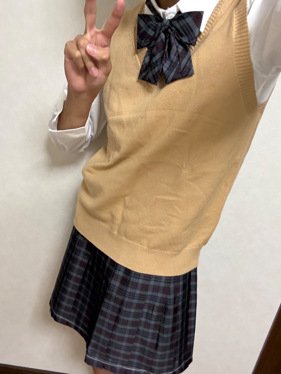 Niramanias_FAN's tweet photo. 待って、クッソエロいんだけど…(試着)
#ヒカマーズ女装 https://t.co/CRBW0sNjnE