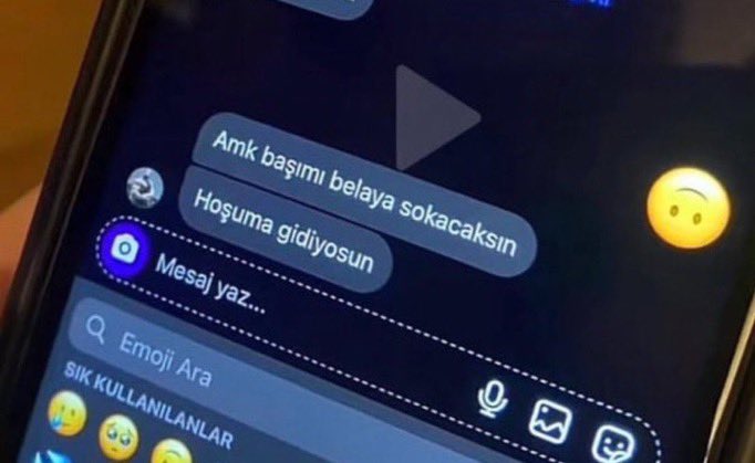 ineffaxble's tweet photo. konuşurken gülümsemeye başlayınca https://t.co/8FHMqeoBIm