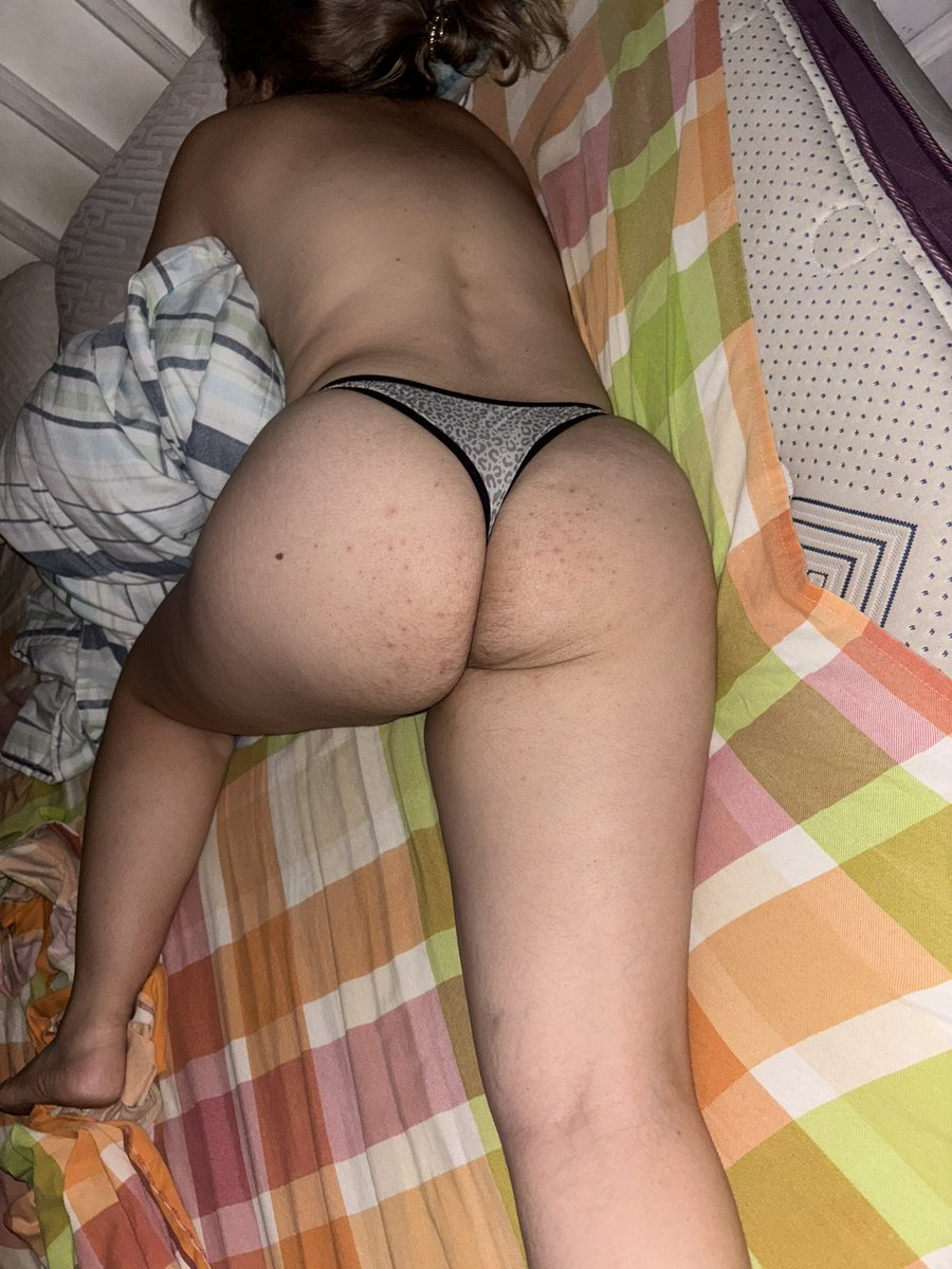jairo23jairo's tweet photo. @guzman_dan9445 Así mi esposa y yo sin poder dormir https://t.co/gHH2AvQzyd