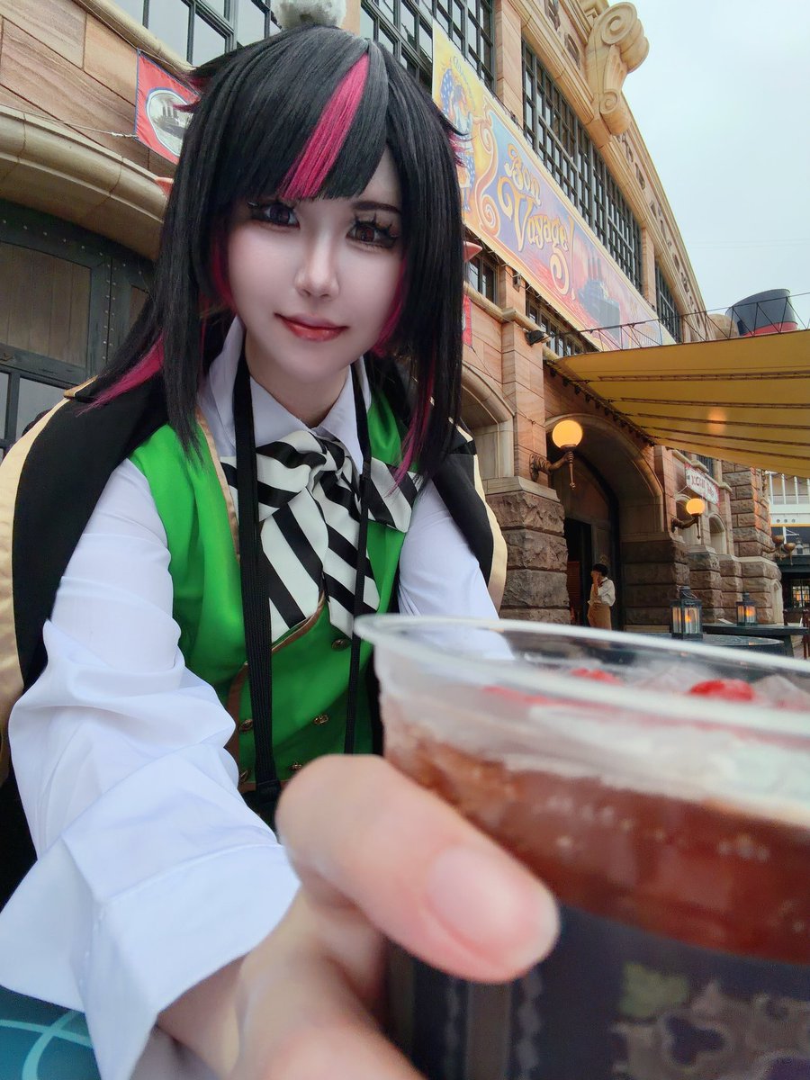 ruse029's tweet photo. ぼっちの極意(自撮り)とはこうするのじゃよ
#Dハロ仮装2026
#Dハロツイステ https://t.co/YvDHs8IlZP