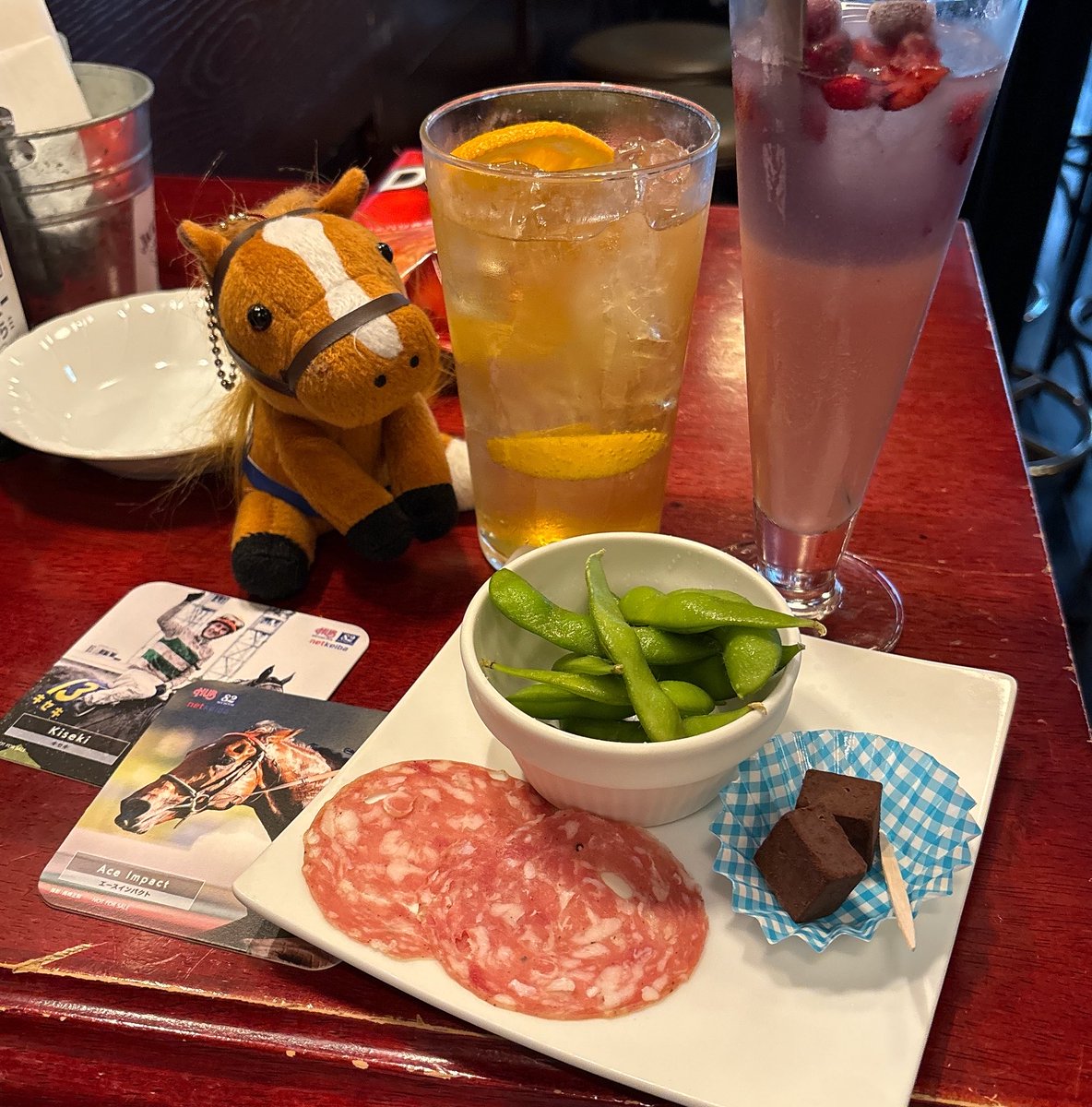 ocha000123's tweet photo. 行ってきました𛰙᭜𖫴𖫰𖫱𖫳𖫲𖫲𖫳𖫴𖫰𖫱꛰ ᭜𖫴𖫰𖫱𖫳𖫲𖫲𖫳𖫴𖫰𖫱꛰ಣ
ランダムグッズは凄くタバタバしてた𛰙᭜𖫴𖫰𖫱𖫳𖫲𖫲𖫳𖫴𖫰𖫱꛰ ᭜𖫴𖫰𖫱𖫳𖫲𖫲𖫳𖫴𖫰𖫱꛰ಣ
最後にほしいコースター出たので満足です https://t.co/bPVoFleIhQ