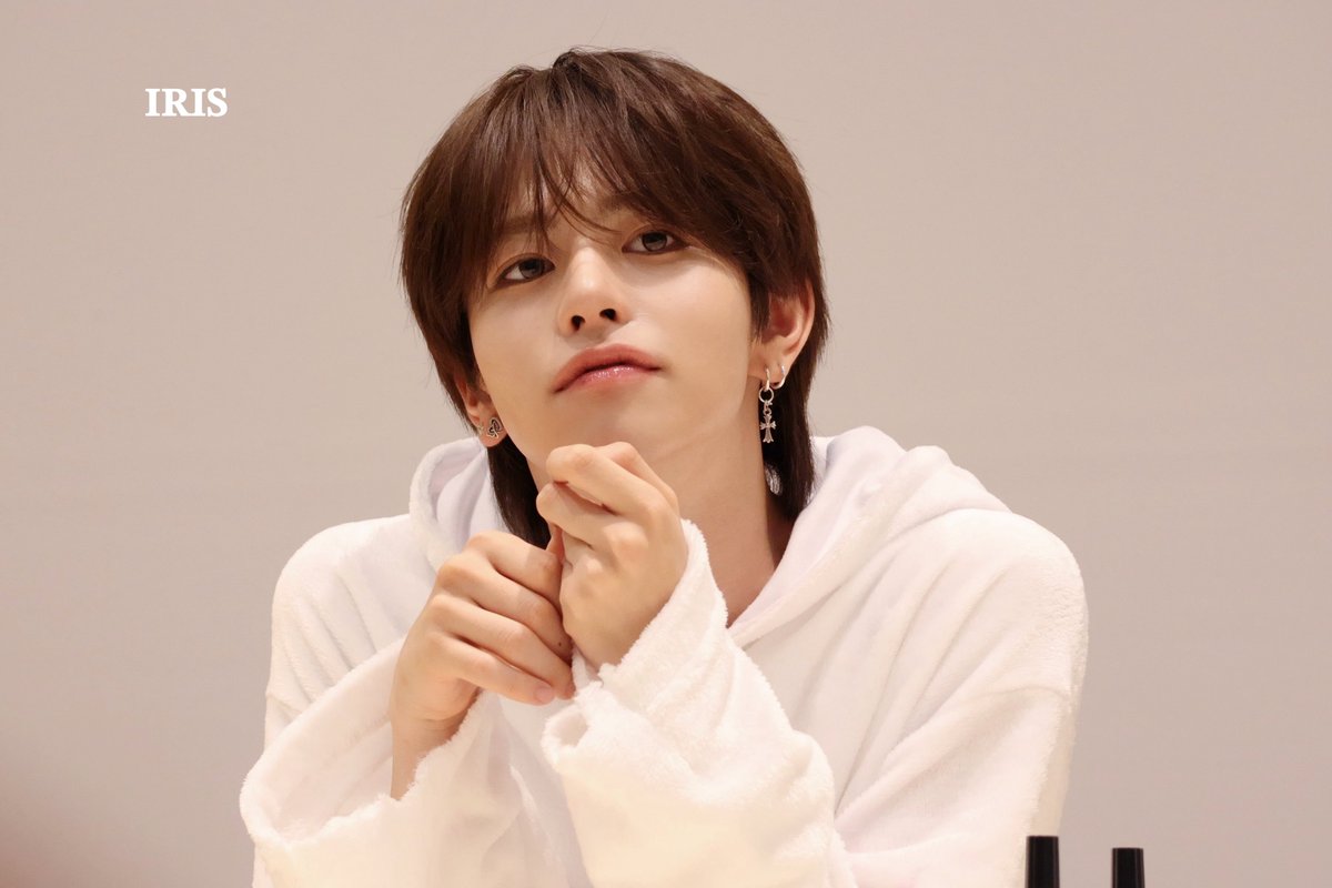 IRISo2o6's tweet photo. 260927 HQ

#VIBY #AKITO https://t.co/qkqItpnULM