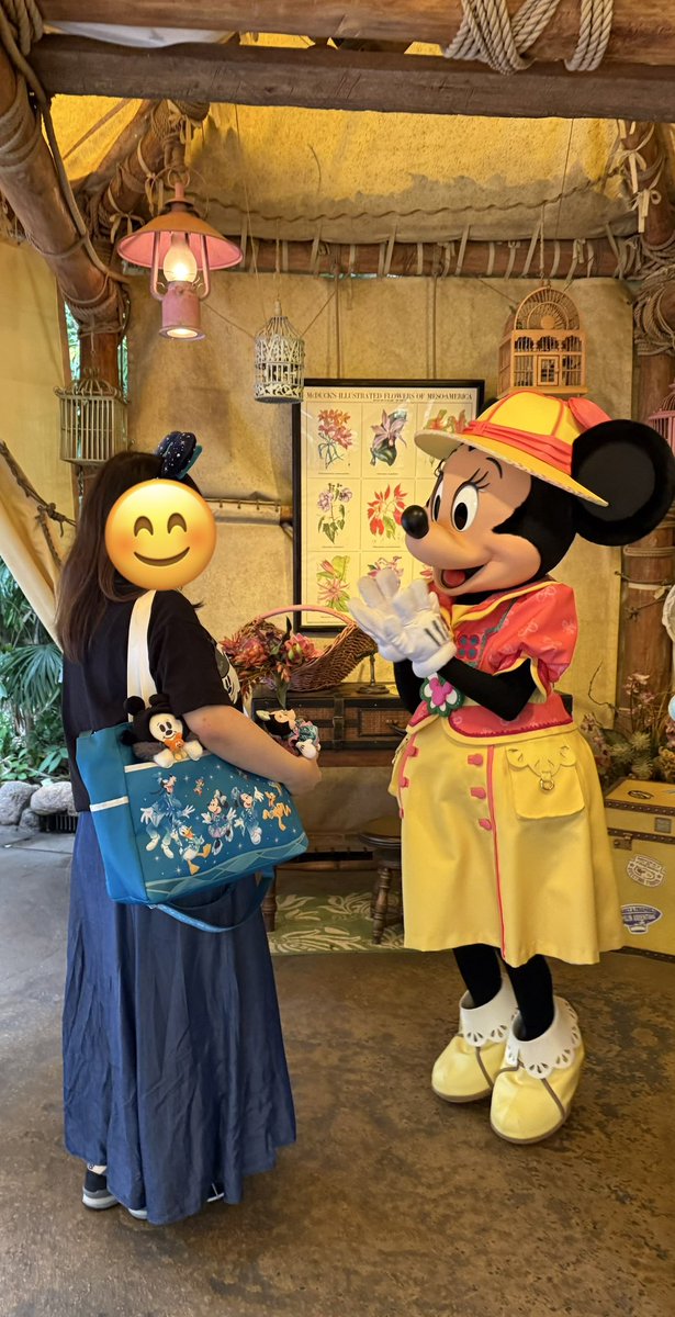 Rintan_51's tweet photo. シーでグリしてからランドへ✨ランド滞在時間2.5時間🤣ミニーちゃんの停止位置が予想と違って通過だけでしたが可愛かった☺️💕途中で雨が降ってきてけどなんとか見れてよかった😭友達のいるシーに戻ります🤭 https://t.co/0BVHNF8RFs