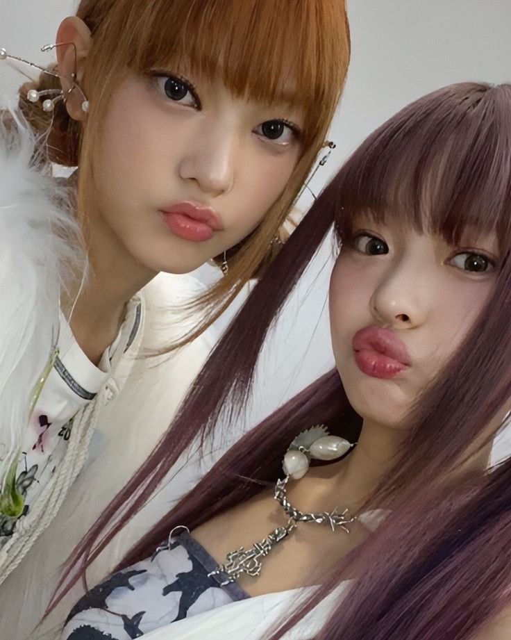 HaerinRiffs's tweet photo. sama aku yaa ini photo booth nya, yang lain jangan ngaku-ngaku. https://t.co/H0JxHSGtF1