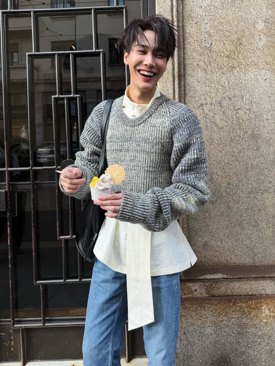 ilybibietee's tweet photo. ยิ้มหวานเปิดทำการที่มิลานแบบโปรแมก ( ¡ — ¡ ) https://t.co/ktWjPsXYDw