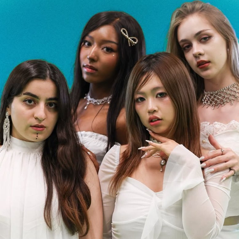 girlgrouphive's tweet photo. New Girl Group Alert 🚨
Meet Solune.

Solune is a UK-based girl group consisting of four members – Yeva, Saya, Melody, and Vachte. They made their debut with the single "Run it" on September 26, 2026. https://t.co/x8TH7WQ2wz