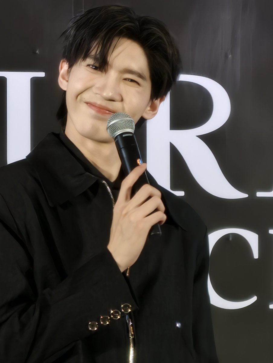 NatchaFai1's tweet photo. ยิ้มหวานมาก🥰😘😍

AOU X URANUS KORAT
#UranusClinicxAou https://t.co/AJ93dbol65