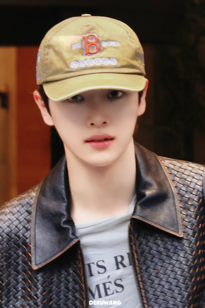dekuwang's tweet photo. 👋🏻👋🏻
20260927 Milan🇮🇹

#BottegaVenetaSS27xSUNGCHAN
#BottegaVenetaSS27
#성찬 #SUNGCHAN #ソンチャン https://t.co/pEx7DdDUcW