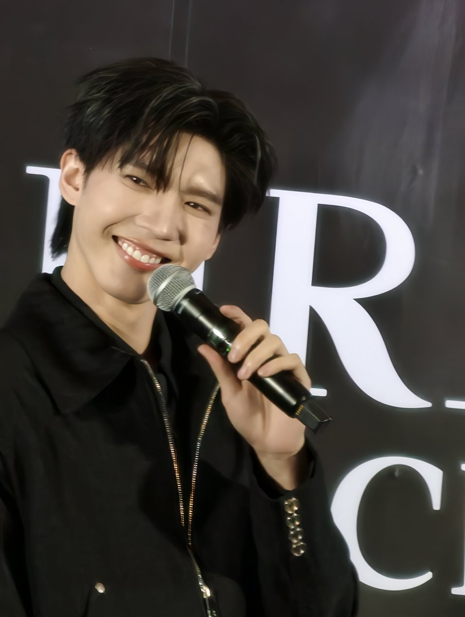 NatchaFai1's tweet photo. ยิ้มหวานมาก🥰😘😍

AOU X URANUS KORAT
#UranusClinicxAou https://t.co/AJ93dbol65