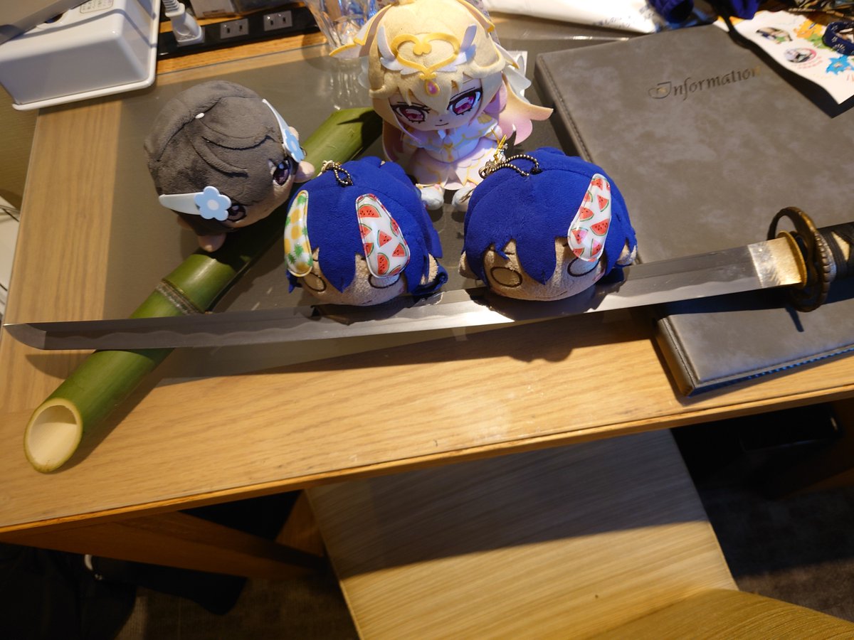 umc0315's tweet photo. 今回の道中差は四郎國光一門の先代当主、国治刀匠の脇差(꒪ᴗ꒪)
流石は今虎徹の系譜、素晴らしい斬味でした(꒪᷄ᴗ꒪᷅)
長さ12尺はあろう青竹をあっという間に小間切れに( ꒪ᴗ꒪ )
無論刃毀れ、刀身の曲がりや縒れ歪みも一切なし⚔️ https://t.co/DMpVx3ZBOj