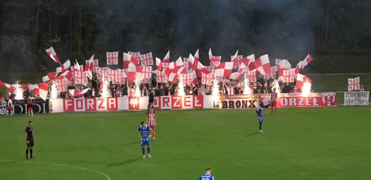 80_samson's tweet photo. WYCHOWANI NA BUDOWLANYCH 2
Orzeł Przeworsk - Stal Mielec
26.09.2026
Mecz otwarcia przebudowanego stadionu pokazał moc fanatyzmu DUMY PRZEWORSKA. W tym miejscu wielki szacunek dla każdego kto przyczynił się do przygotowania tego wydarzenia. BYLIŚMY! JESTEŚMY! BĘDZIEMY! https://t.co/QNKKTSq1Q8