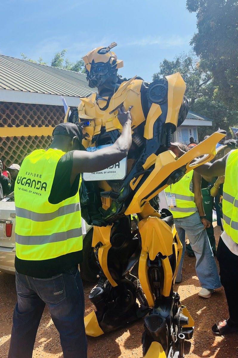 ahereza91349's tweet photo. Meet Mr. Okello, Africa’s first AI-powered robot tour guide #worldtourismday2026 #smarttourism https://t.co/W4mKcGGt3l