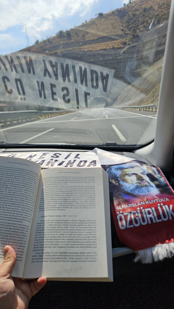 btrpnc03's tweet photo. Bir yandan mücadele için yola revan olacağız,
Bir yandan da kitap okumaya devam edeceğiz!

Kitaplar bizim siperimiz! Satır aralarında direnmeyi öğrenip, meydanlarda dik dururuz!

#HocamlaOkuyorum
#AdanaEmniyeti
Polisten SokakIşkencesi
AkpDönemi ZulümDönemi
OzgürlükYürüyüşüne Müdahale