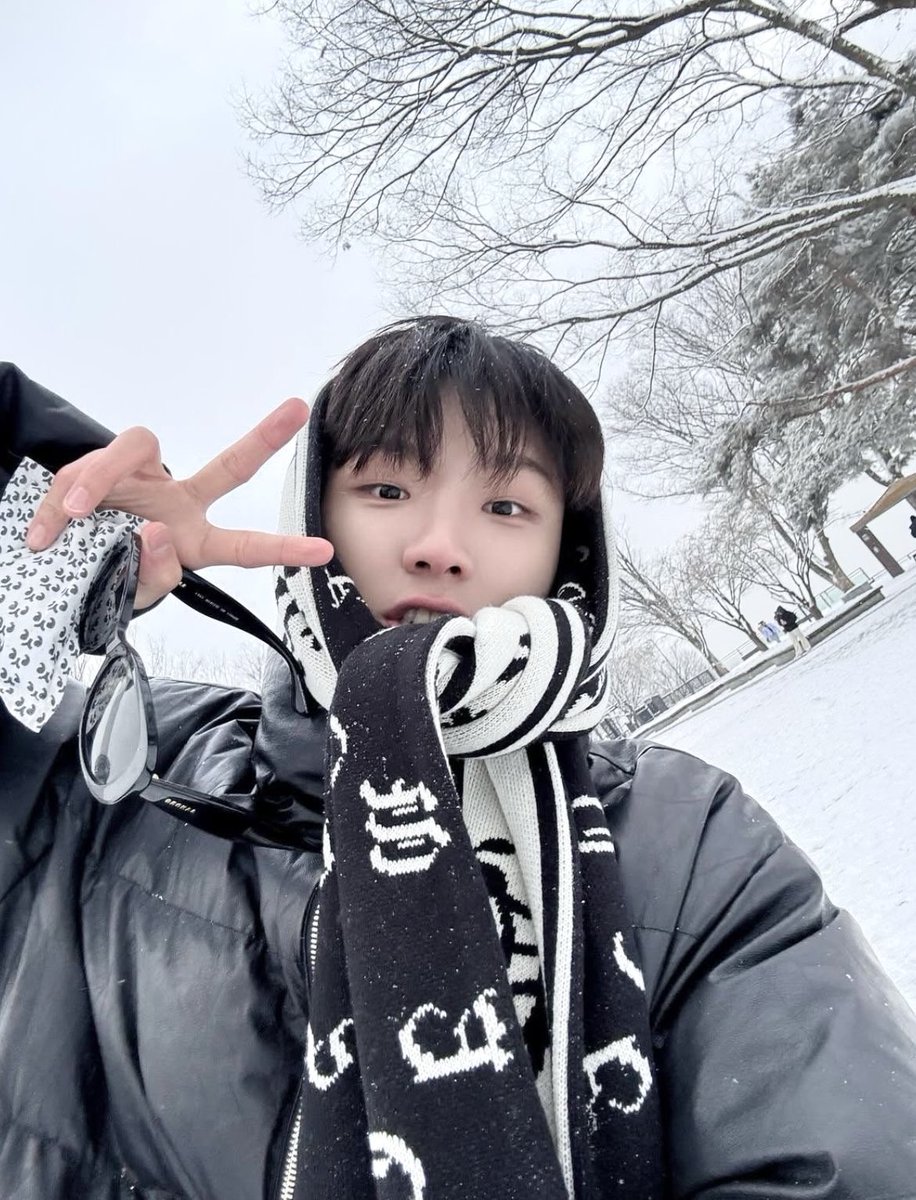 wiikuue's tweet photo. ૮₍˶ᵔ ᵕ ᵔ˶₎ა https://t.co/S9kowklvo9