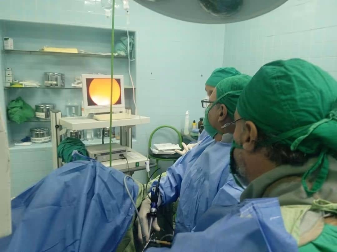 ACN_Cuba's tweet photo. 🏥 🇨🇺 Pinar del Río suma otro avance en salud pediátrica. Por primera vez, un equipo de Urología del hospital "Pepe Portilla" extrajo cálculos renales mediante nefrolitotomía percutánea, una técnica mínimamente invasiva. 
El beneficiado: un adolescente de 16 años. 

#ACNreporta https://t.co/ZNBiWbpEAj
