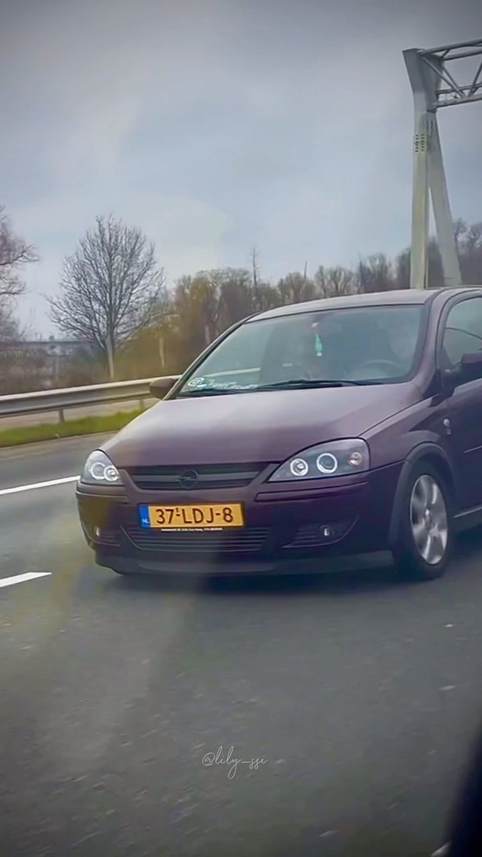 ____omfg____'s tweet photo. Another nice rolling shot of the Corsa. https://t.co/gIme138e2C