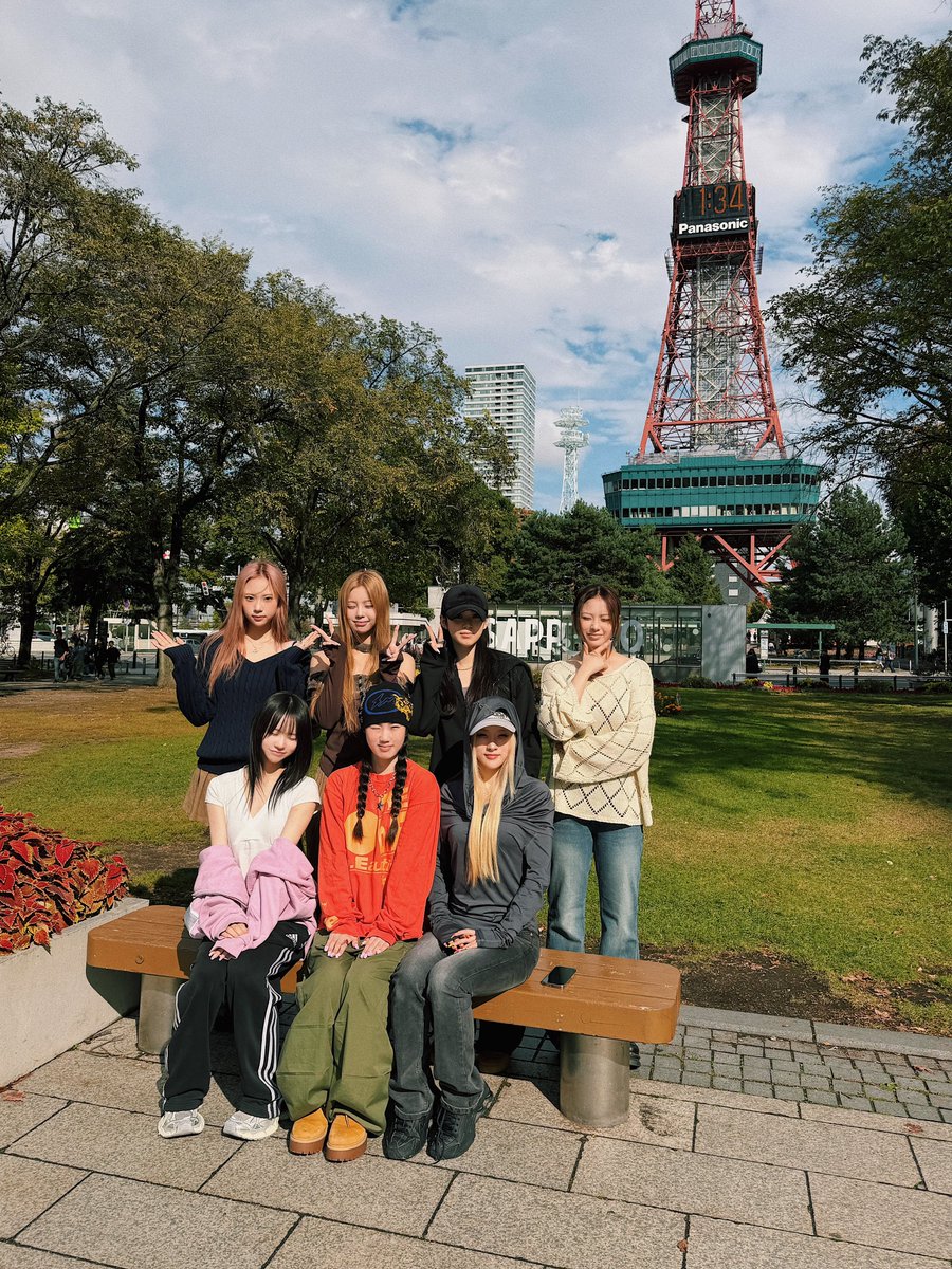 hiipe_princess's tweet photo. [📸] 
札幌家族写真 🗼🌳
삿포로 가족 사진

#HIIPE_Princess #하입프린세스 #ハイププリンセス #ハイピー
#AWA https://t.co/70C11n9qH4
