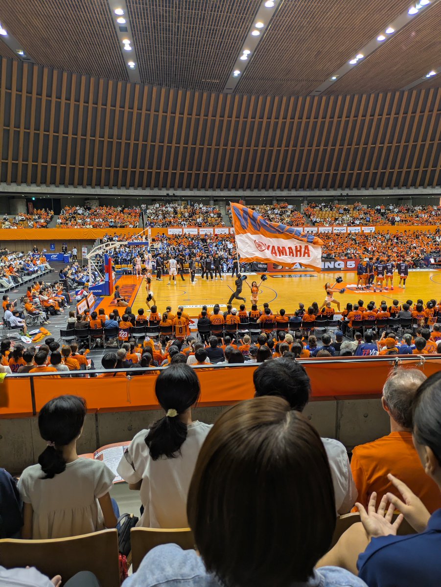 parcha0888's tweet photo. 静岡までバスケの試合を息子と２人で観戦してきました。負けたけど楽しかったです(^o^)　カフ
#VELTEX
＃ベルテックス
＃テレしず
＃天神屋 https://t.co/m0PctXIm3n