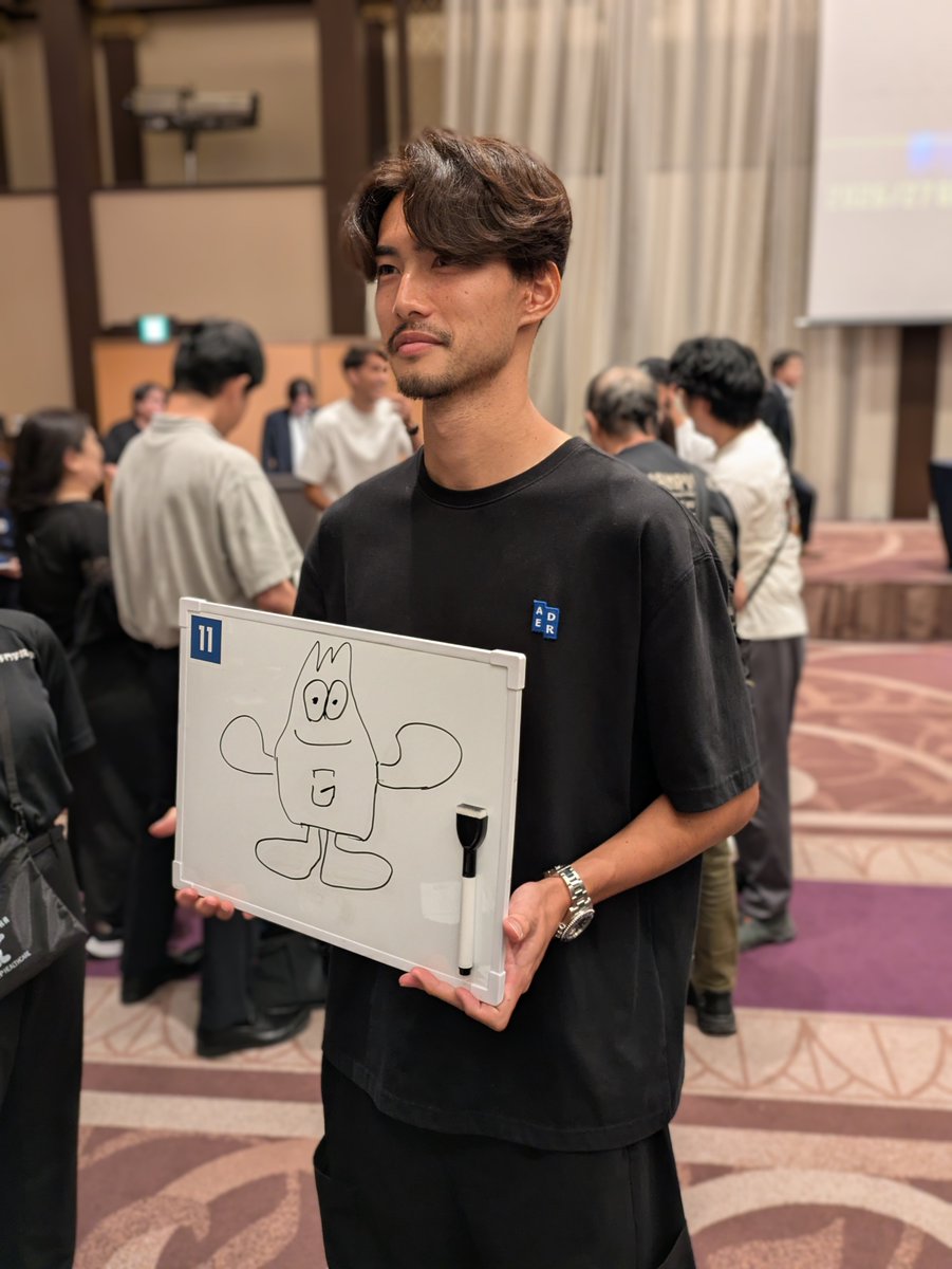 aokuro_penguin's tweet photo. 竹野内豊の描いたモフレム
なぜ一等じゃないんだ
#モフレム https://t.co/2ZTktgK0jS