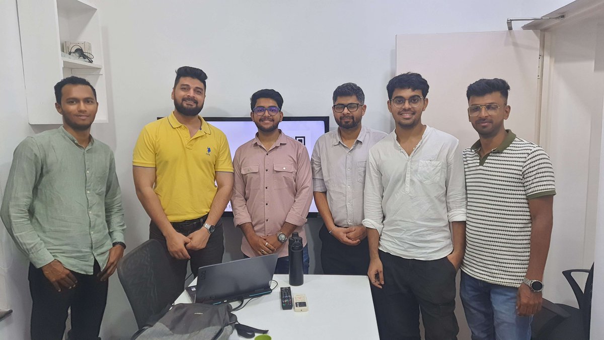 bitshala_org's tweet photo. Had a blast diving deep into the Lightning Network in Pune ⚡️

From the mechanics of payment channels to how Layer 2 scales Bitcoin for global adoption, the discussions were truly insightful. A huge thanks to everyone who joined us to explore the future of instant, low-cost payments.

Stay tuned for the next one! 🚀